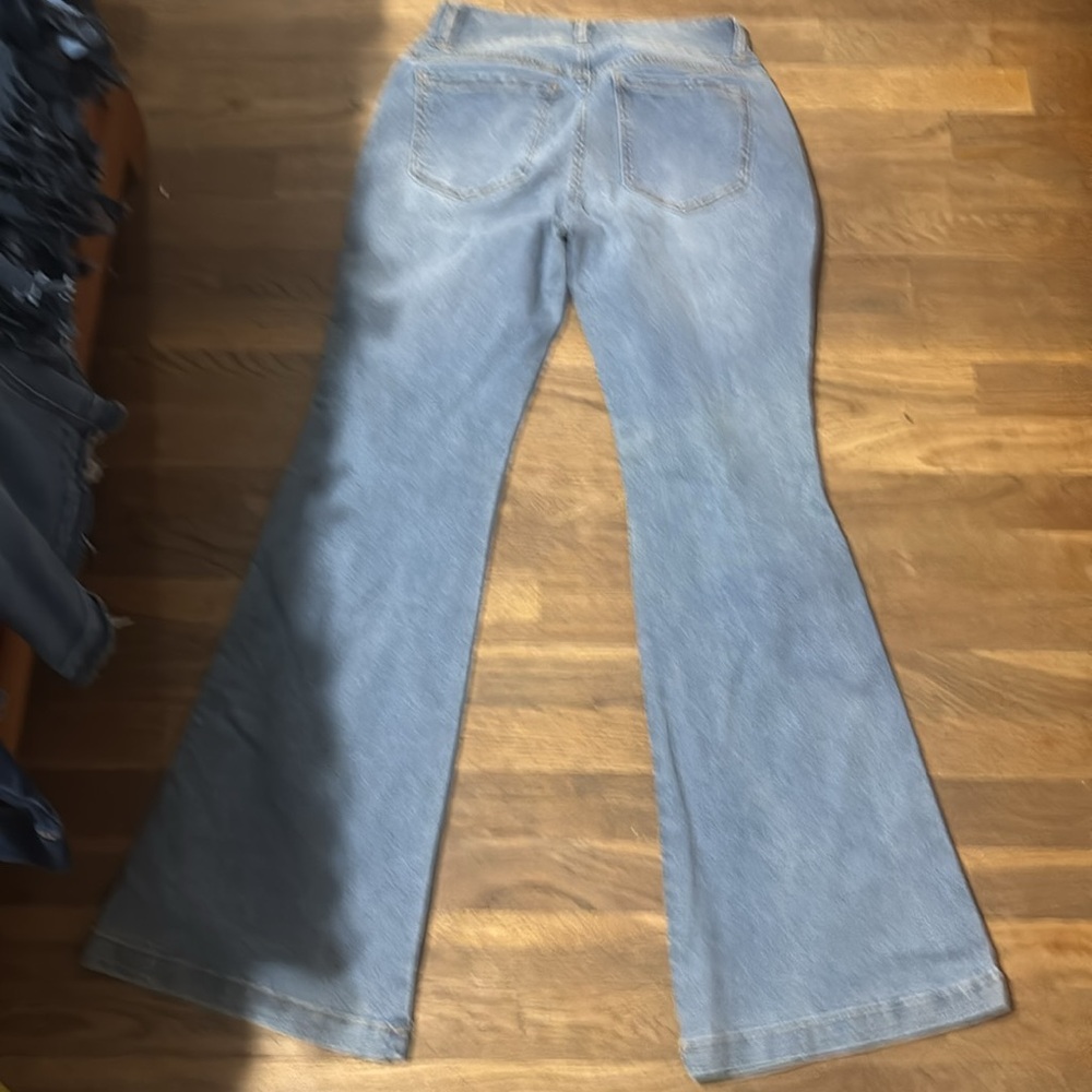 Front Pockets - Picture 2 of 2